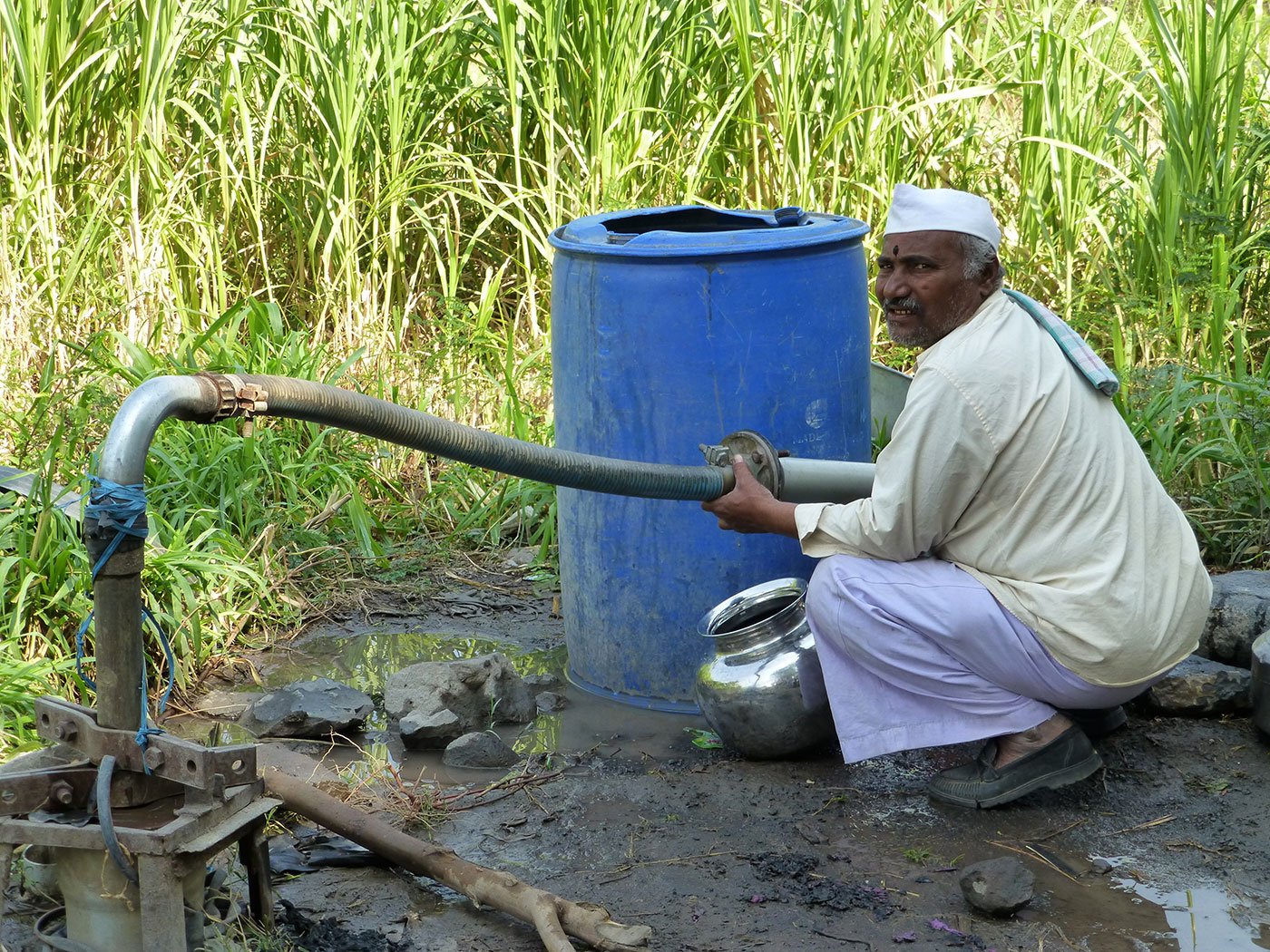 02-P1010326-PS-Drilling Holes in the Thirst Economy.jpg