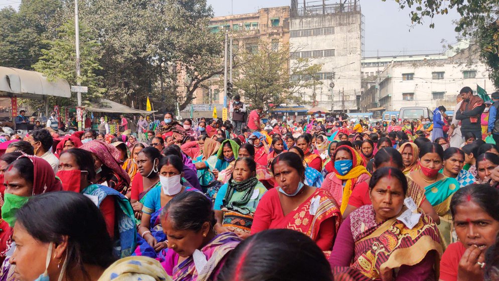 On January 18, women from several districts of West Bengal attended the Mahila Kisan Majur Vidhan Sabha session in Kolkata