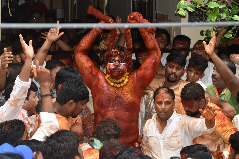 Posani Ashwin as Pothraj starts his dance coming out of his ancestral home