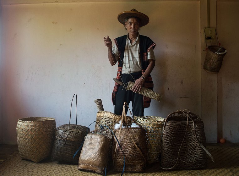 Lingi and all his baskets 