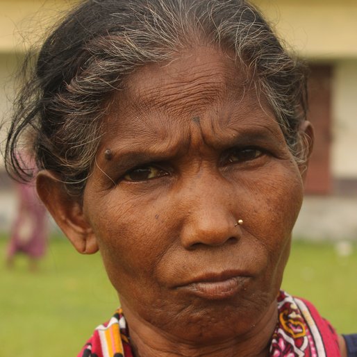 PHOOLMONI KARMAKAR is a Tea garden worker from Bara Maniram, Ashapur Tea Garden hamlet, Naxalbari, Darjeeling, West Bengal