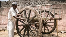 हरोळीची अखेरची बैलगाडी अन् अखेरचा कारागीर