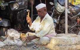 बाळप्पा धोत्र्यांची दगडात कोरलेली कला