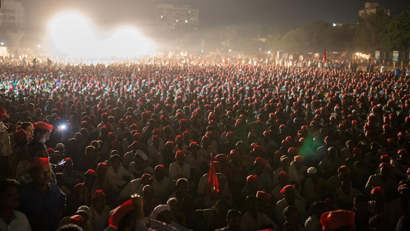 Night. Farmers at protest