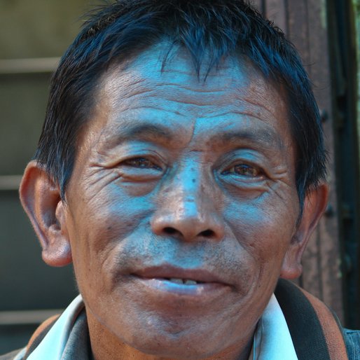 DIL BAHADUR MUKHIYA is a Newspaper seller from Kurseong, Kurseong, Darjeeling, West Bengal