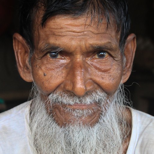 Samsed Jhasa is a Vegetable seller from Dainan Anantanagar, Khanakul-I, Hooghly, West Bengal