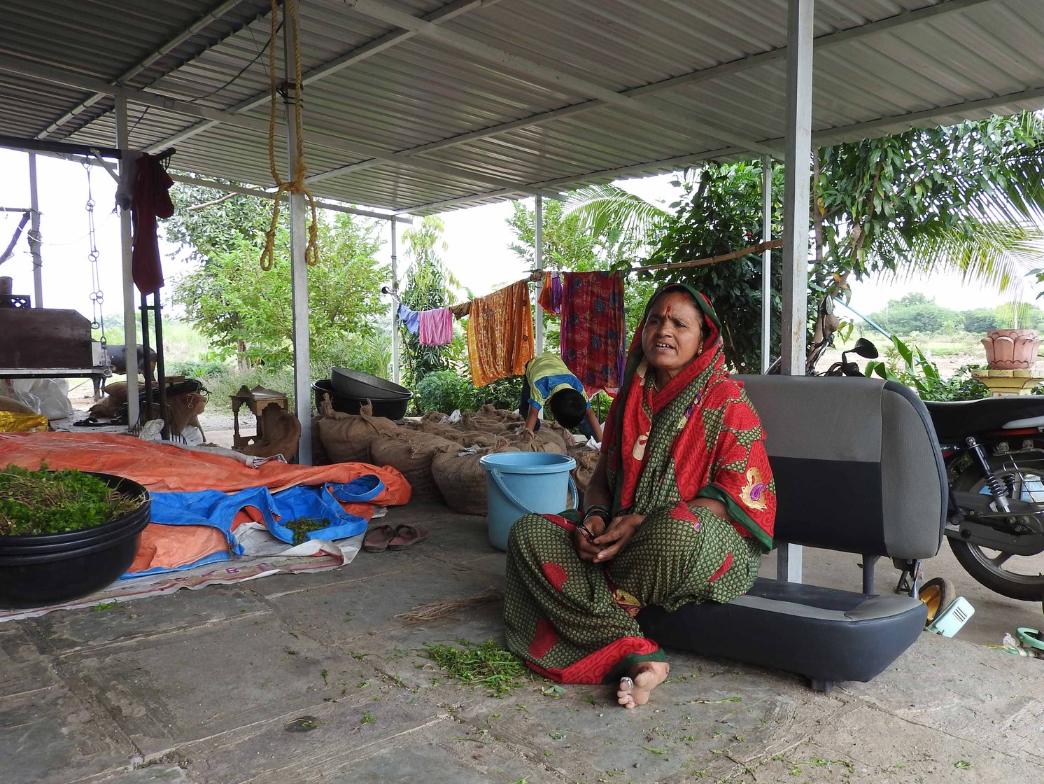 Sonubai Mote of Savindane village in Pune district sings