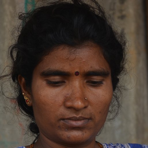 MADEVAMMA is a Fruit vendor from Sattegala, Kollegala, Chamarajanagar, Karnataka